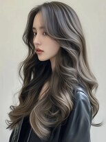 エーヴ&nbsp;ゆる巻きロング ナチュラルハイライト×アッシュモカブラウン