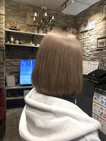 ヘアーラウンジ アンフィ 井土ヶ谷(Hair Lounge Anphi) ミルクティーベージュ/ブリーチ