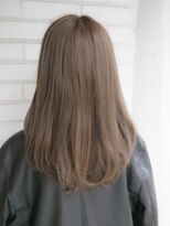 アッシュブラウン 大人可愛い