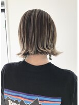 サーク(Sark) バレイヤージュグレージュ外ハネボブ