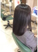 ミディアムヘア　サラツヤストレート