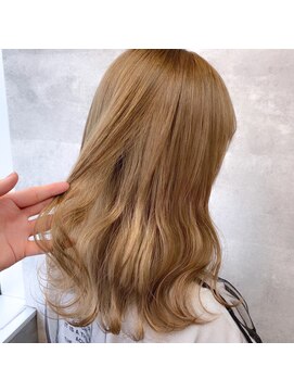 キャラ シャローネ 池袋(Chara Chalone) ライトベージュカラー【岸雄一/池袋/池袋/池袋/池袋/池袋】