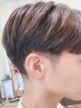 ヘアサロン バス(hair salon bath.)の写真/メンズのお客様も通いやすいアットホームサロンです♪ヘッドスパや眉カットもオススメ！高い技術に満足度◎