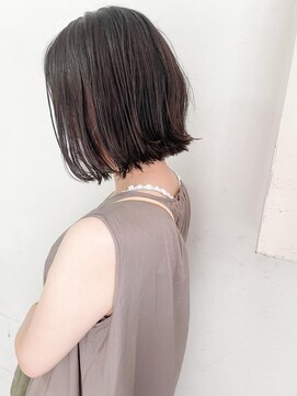 キャンバス バイ ネオリーブ 横浜西口(Canvas by neo.) 大人可愛い切りっぱなしボブ　外はねボブ　縮毛矯正