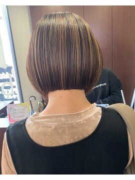レイラバイアフロート 吉祥寺(Lila by afloat) 【畑中正敏】20代30代40代◎小顔丸みくびれショート、ボブ