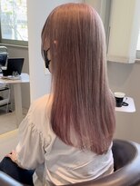 ケリーアン 太田(kelly.un)&nbsp;お顔まわりレイヤー　インナーカラー　ピンクベージュ　太田