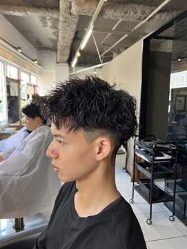 アイズ 海老名(AIZU) ピンパーマ　ツイストスパイラルパーマ　メンズショート