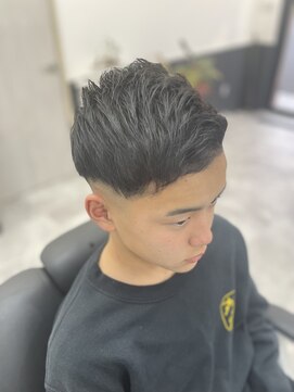 ベガ(VEGA) ツーブロック、フェード