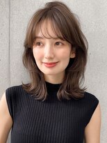 レイヤーカット くびれヘア フェイスレイヤー オリーブベージュ