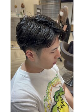 フィッティ 横須賀中央店(fiti) フェザーパーマ刈り上げマッシュアッシュブラック