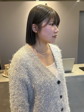 ニール(niil) 《 sakura 》ミニボブ × グレージュ