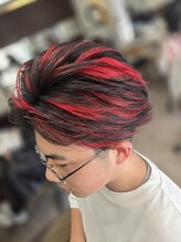 アッシュヘアー レッドメッシュハイライト