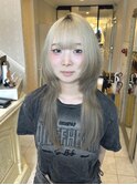 ロングウルフレイヤーハッシュカットハイトーンミルクティー