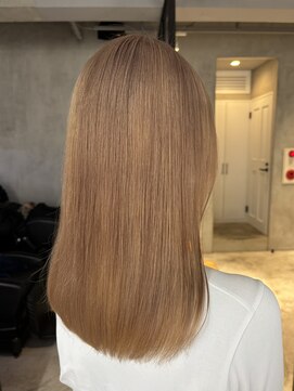 エリマ 調布(elima) レディースミディアムロングブロンドベージュカラー