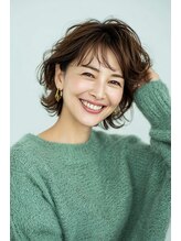 ヒマル 学芸大学(Himaru) 大人女性/ヘアセット黒髪/ボブルフ/ネビージュ/小顔/ワンレン