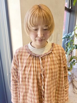 ミニボブ/顔まわりカット／ハイトーンカラー/30代