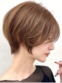骨格カット白髪ぼかしハイライト