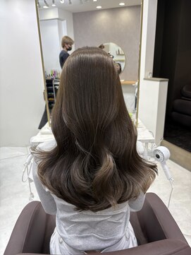 アイズ 横浜(IS) 【JUNKI指名】オリーブグレージュ/横浜