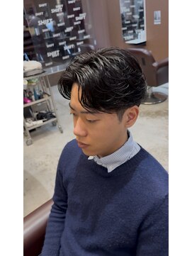 シフト メンズ オンリー サロン 薬院店(SHIFT Men's only salon) 毛流れセンターパート