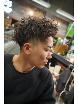 フォーコーナーズカットショップスリーセント 栄(FourCornersCutShop 3/cent) 仏陀パーマ