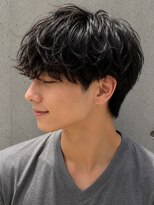 トゥルートラスト オムオム 甲府和戸(True Trust HOMME HOMME) メンズ シャドウパーマ シースルーマッシュ 黒髪