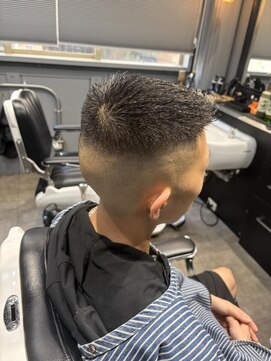 バーバーショップライズ 2nd(barber shop RAIzE) ハイフェードフェザーアップ