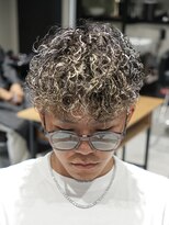 メッツ 原宿(METS) MEN'S/スペインカール×ハイライト/フェード