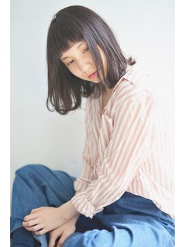 ヴィッカエコル (vicca 'ekolu) オン眉でも大人っぽさあるセミディBOB