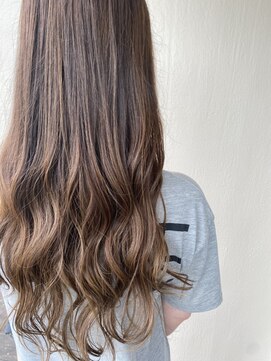 デレディールフィデル(DERE-DIR fidele) バレイヤージュ× アッシュ