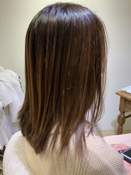 ユーネリー(U-NERY) ミディアムスタイル