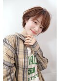 大人可愛い小顔束感ショート耳掛けひし形前下がりショートボブ