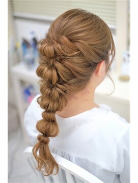 リサ 恵比寿(risa.) たまねぎアレンジ編み下ろし