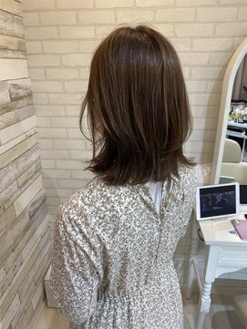 マーリャヘアー(mallia hair) くびれ外ハネミディアム