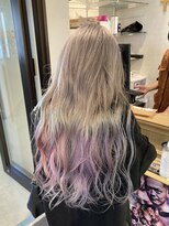 コワファーストナガサキシャンプーボーイ(COIFF1RST NAGASAKI SHAMPOO BOY)&nbsp;ブリーチ2回 グラデーションカラー