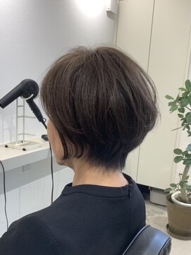 ルーラリーヘアーキタキュウシュウ(Luraliy hair kitakyushu) luraliyルーラリー北九州小倉北区城野丸みショート大人可愛い