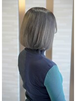 ムゥフ ヘアーアンドアイラッシュ(mouf hair&eyelash)&nbsp;ボブ×シルバー　Bob × Silver