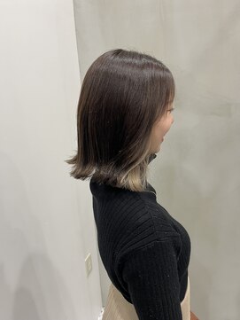 プルス(Plus) 切りっぱなしボブ