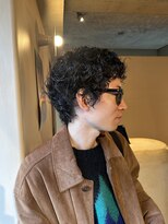 フリック(FLICK)&nbsp;スペインカールハードパーマメンズカットメンズパーマウルフ眉毛