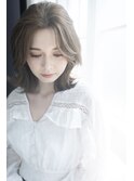 ホワイトブロンドワイドバング外ハネボブ