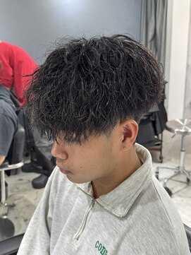 ハイプ(HYPE) 波巻き/メッシュ/スキンフェード/学割/白髪染め/縮毛矯正/韓国