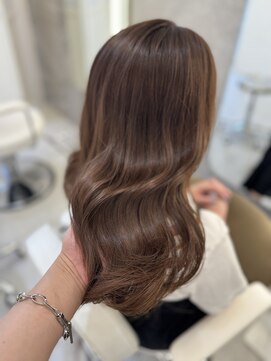 アナ ラーナ(Anna Lanna) イルミナカラーで大人のミルクブラウン【奥村北斗】