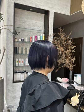 アールトゥーヘアー(art To Hair) ブリーチカラー/ブルーバイオレットカラー/ショートボブ