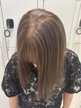 ケンジ 平塚 アネッタ(KENJE annetta) 艶髪/Aujuaトリートメント