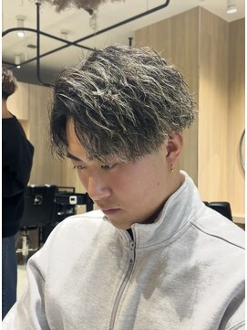 レボ 片町店(Revo) 金メッシュ×ツイストスパイラル