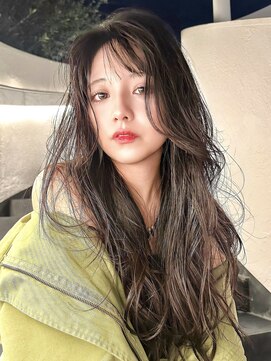 ルル 表参道(lulu.) ブリーチなしミルクティーベージュ×韓国風レイヤーカット