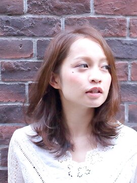 アグランテトラ 野田阪神店(a Gland tetra) ナチュラルカール×くびれミディ×グレージュカラー20・30・40代