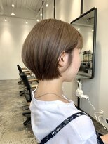 ニーナ(NINA) ハイトーンショート