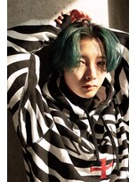 ロア 福岡天神本店(LORE)&nbsp;ターコイズ　ショートヘア　ルーツカラー