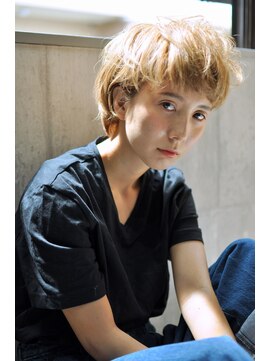 リティアンドビューティースタジオモッズシブヤ(LITTY&beauty studio M.O.D shibuya) ブリーチカラー/ミルクティーベージュ/外国人風カラー/ショート