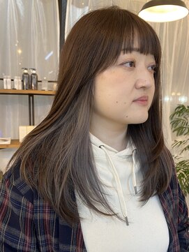 ヘアアンドメイク スタジオ ミムロ(HAIR&MAKE STUDIO MIMURO) インナーカラー シルバー ロングレイヤー
